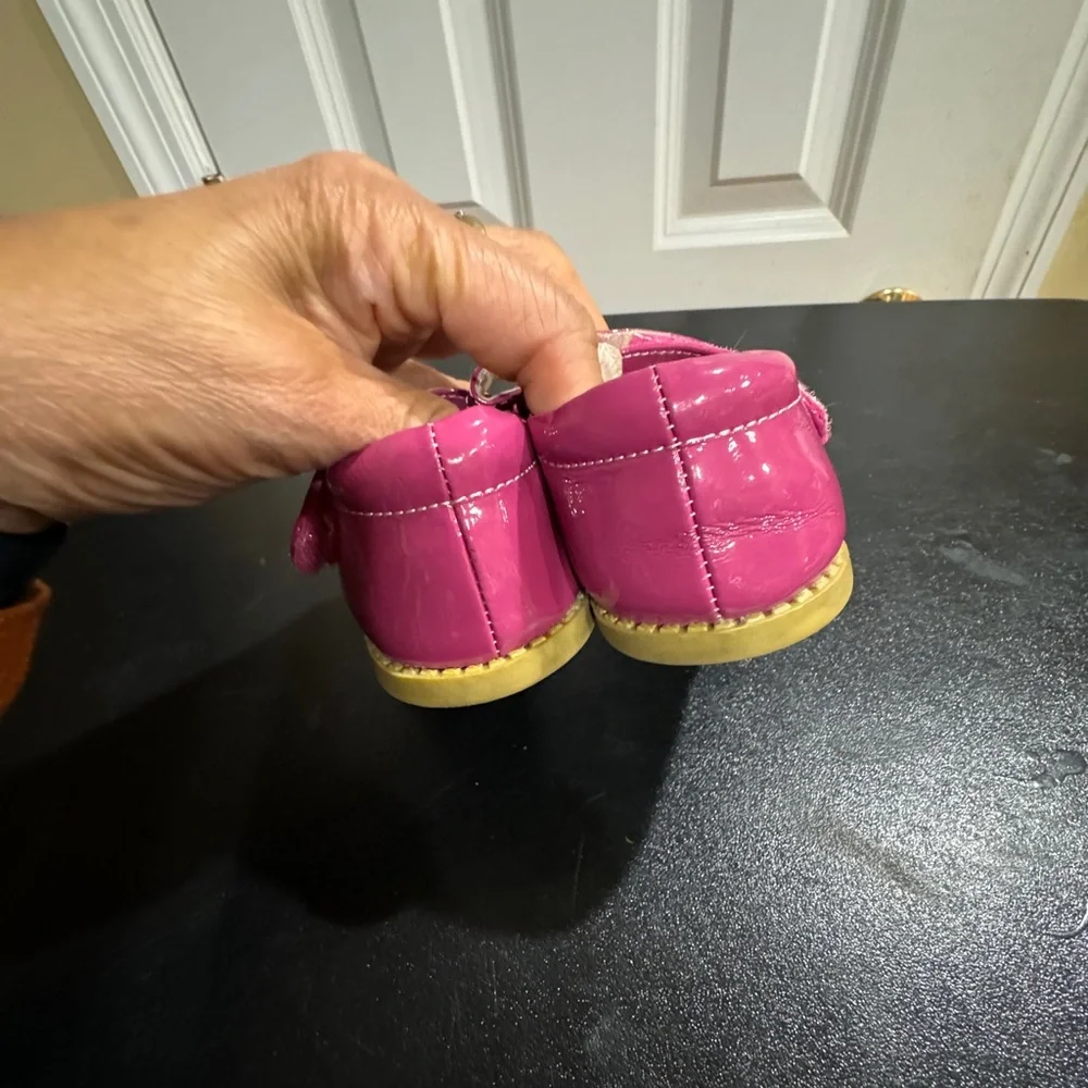 Livie & Luca size 7 pink/ red shoes